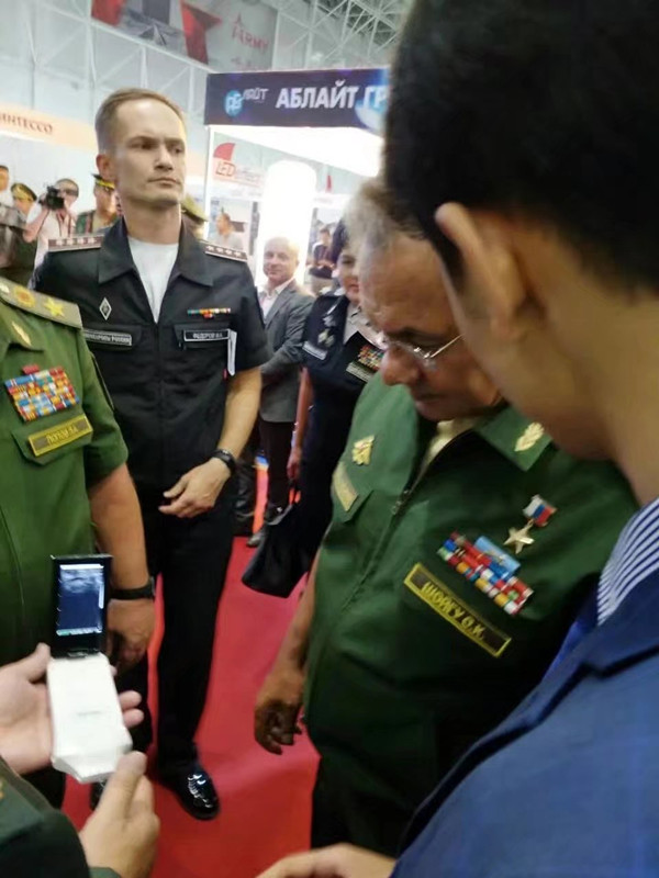  آب / أغسطس 2017 روسيا العسكرية تظهر الموجات فوق الصوتية اللاسلكية مصغرة لاول مرة في المعرض